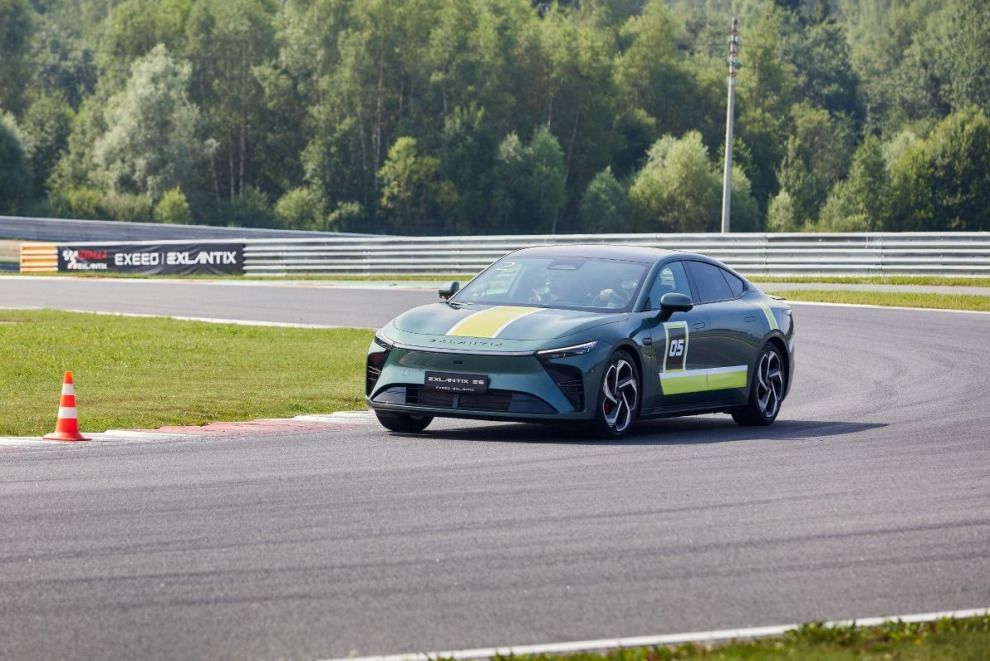 Горячий старт EXEED EXLANTIX ЕS на Moscow Raceway