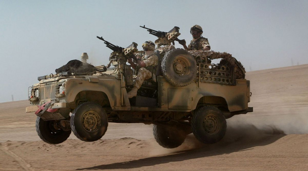 Британская армия долгие годы использовала Land Rover, но может сменить его на Chevrolet