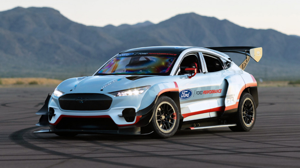 Американцы представили Ford Mustang Mach-E с семью двигателями