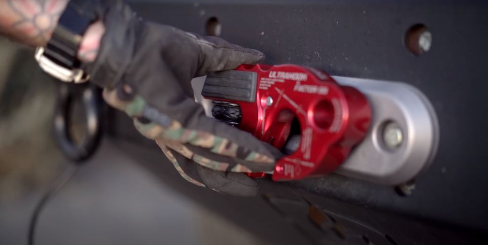 Видеообзор невероятного лебёдочного крюка от Factor 55