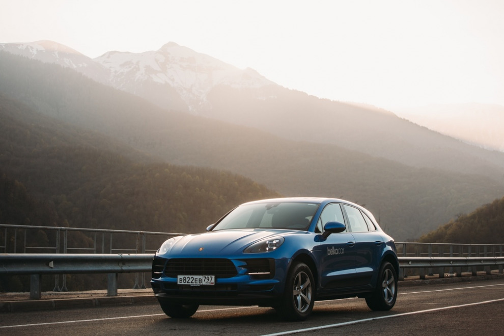 Porsche подружились с «Белкой»