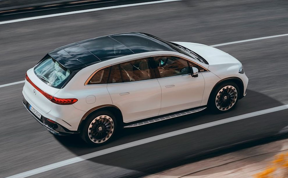 Зачем Mercedes переходит на прямые продажи и что будет с дилерами?  