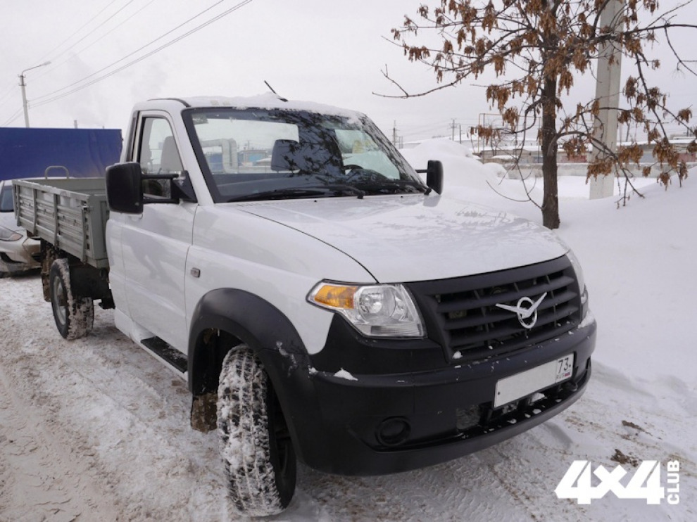 Новый грузовик марки УАЗ: свежая порция
