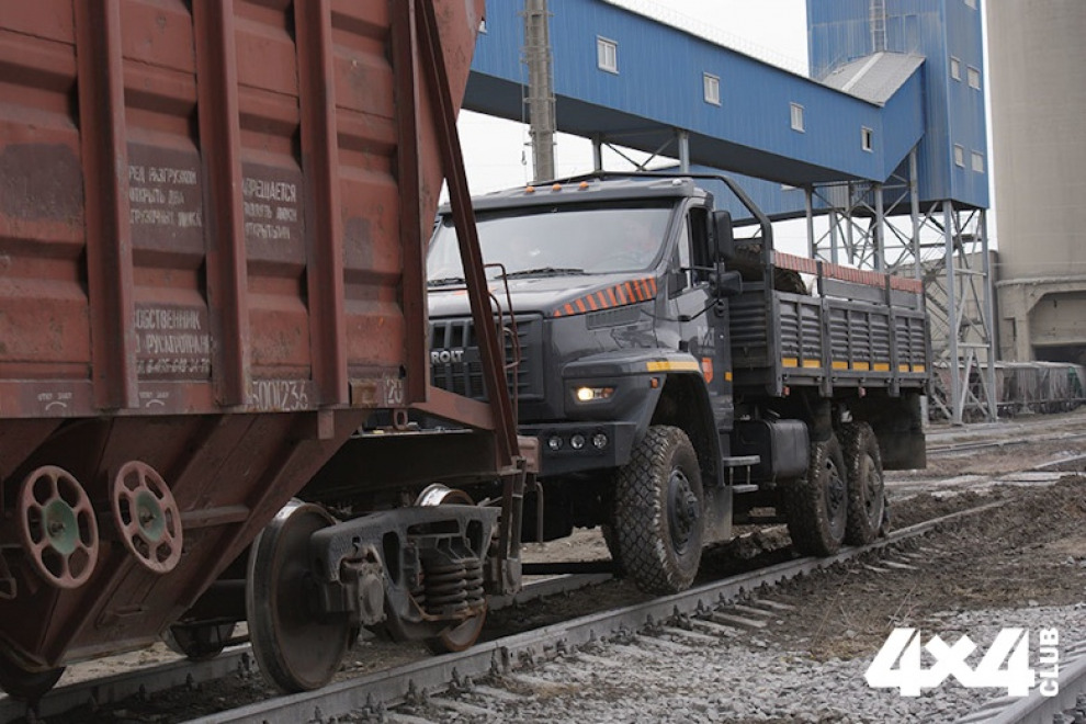 «Урал-Next» испытали, прицепив дюжину 90-тонных вагонов