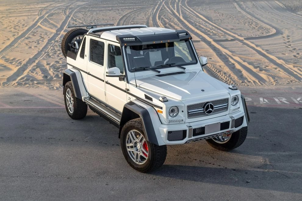Mercedes-Maybach G 650 Landaulet. Первый внедорожник с эмблемой Maybach