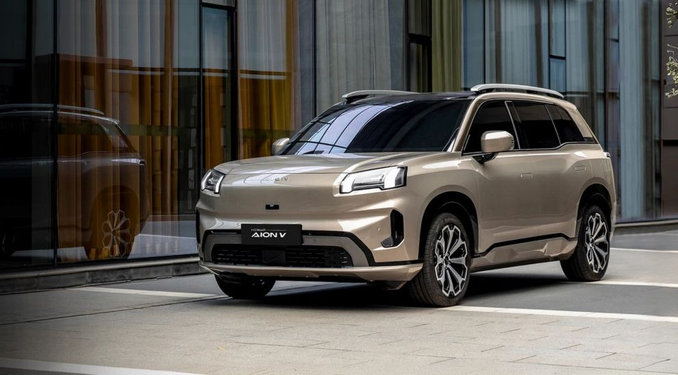 Неизвестный родственник Toyota. Кроссовер GAC Aion V покоряет РФ