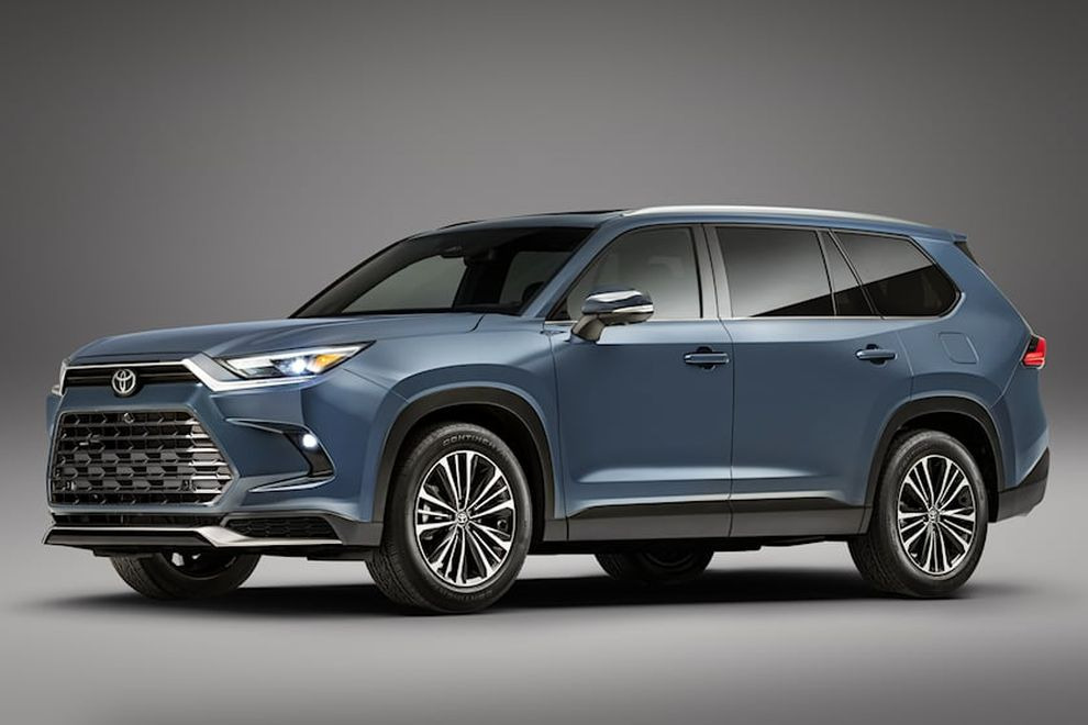 Новый Toyota Grand Highlander выходит с тринадцатью подстаканниками, семью USB-портами и мощностью до 362 л. с.