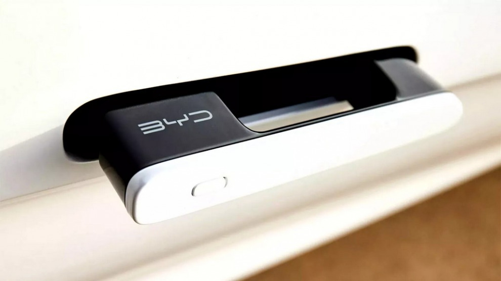 Электрические дверные ручки уходят в прошлое. Китай вводит жёсткие правила безопасности