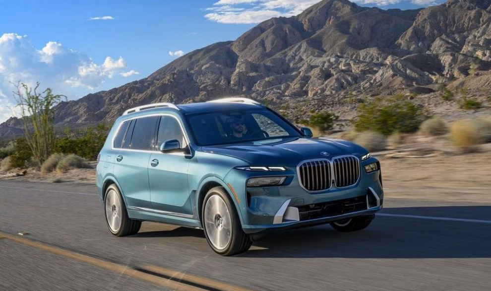 BMW X7 2025 года – интерьер и экстерьер (фотогалерея) 