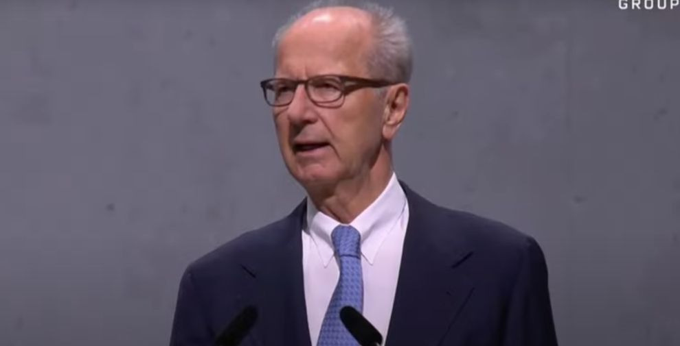 Эко-активисты с тортом, чуть не сорвали ежегодное мероприятие Volkswagen (видео)