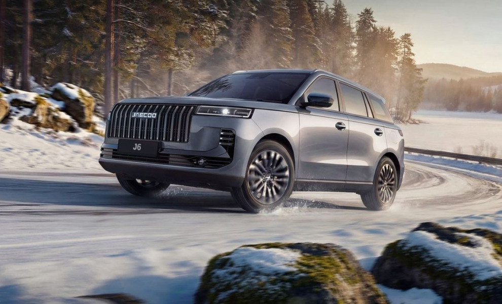 Дмитрий Леонтьев: JAECOO J6 – новый конкурент LADA Vesta Cross