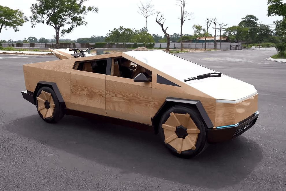 ND-Woodworking построила деревянную Tesla Cybertruck с безупречным качеством сборки (видео)