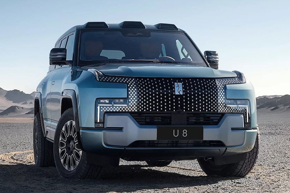 Китайская YangWang выпустит 1100-сильный четырёхмоторный Defender Rival