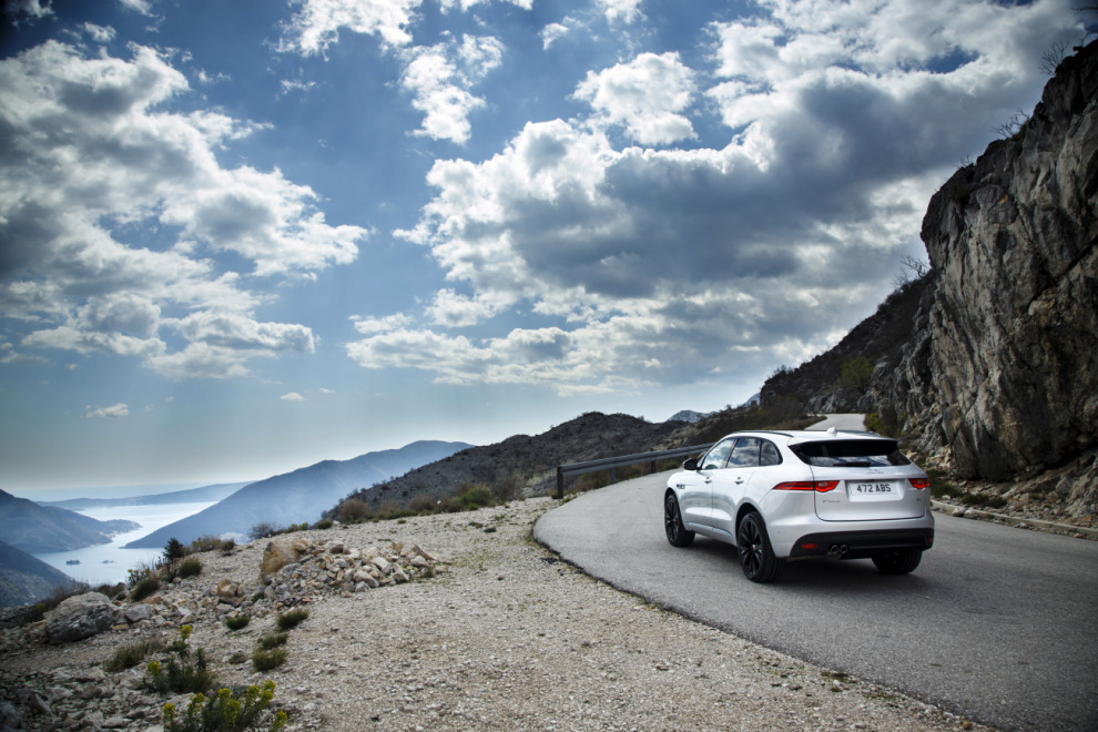 Кроссоверы Jaguar. В погоне за новациями не теряйте уважения к традициям