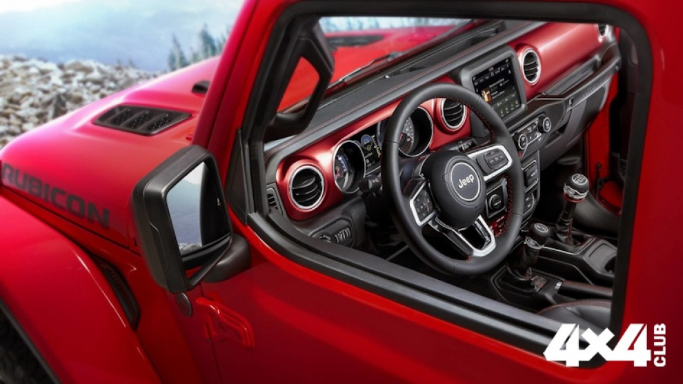 Jeep рассекретил салон нового Wrangler