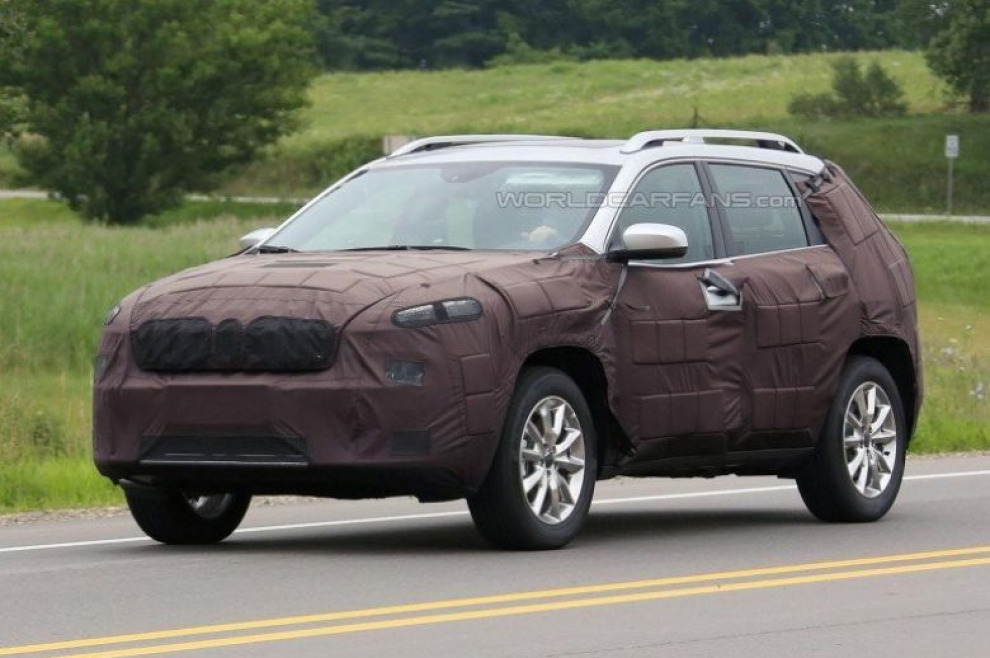 Jeep Cherokee готовится к обновлению