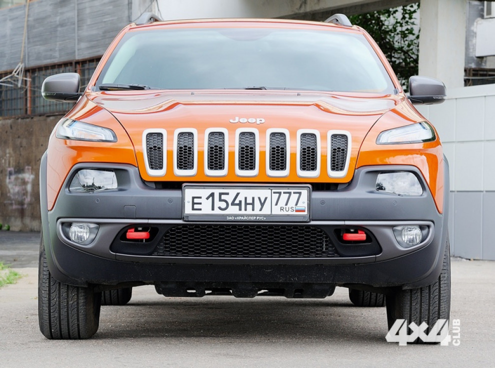 Оставляя за скобками внешность нового Jeep Cherokee Trailhawk, разбираемся в его внедорожной сути