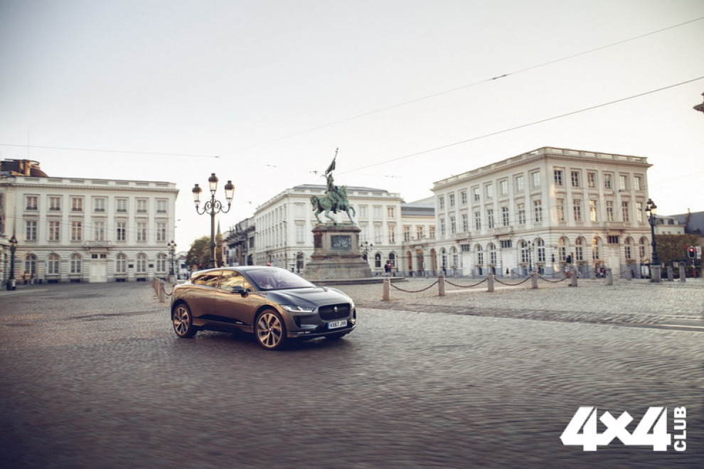 Jaguar I-PACE проехал 369 км на одном заряде батареи