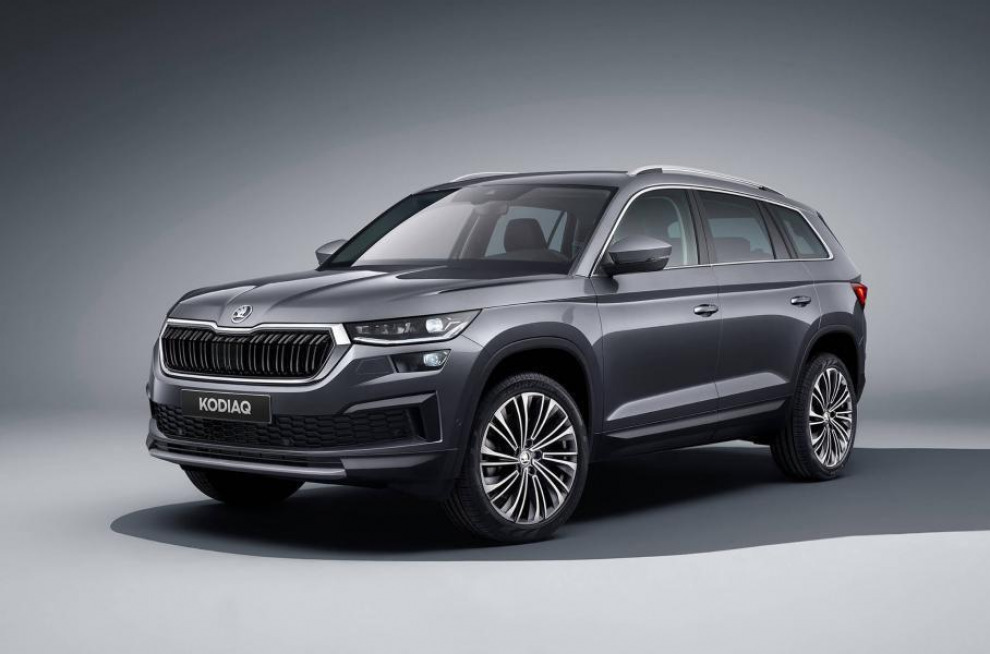 Новый Skoda Karoq 2022-2023 рестайлинг (фото, цена, обзор).