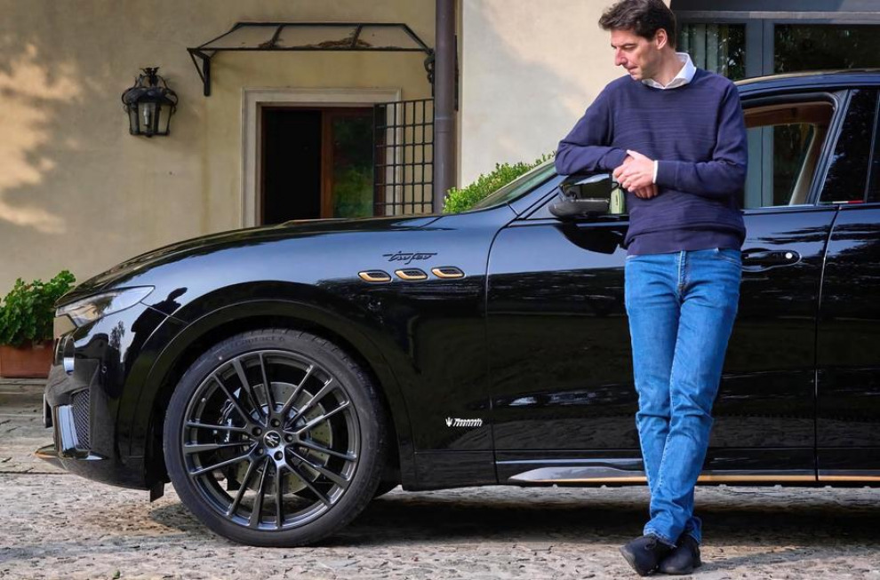 Maserati выпустила кроссовер Levante для любителей поесть