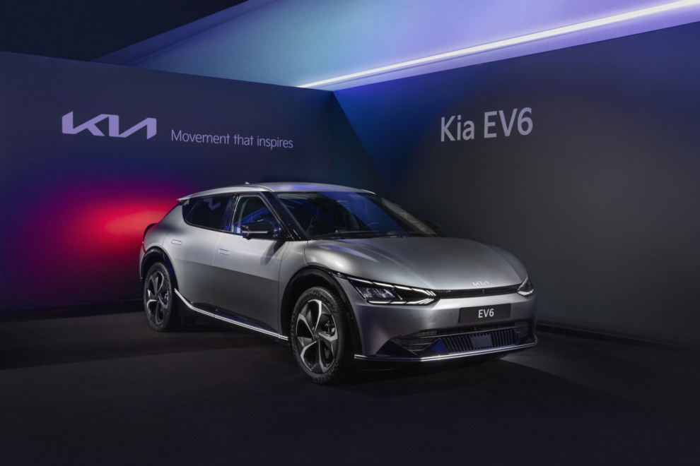Kia будет продавать в России электрический кроссовер EV6