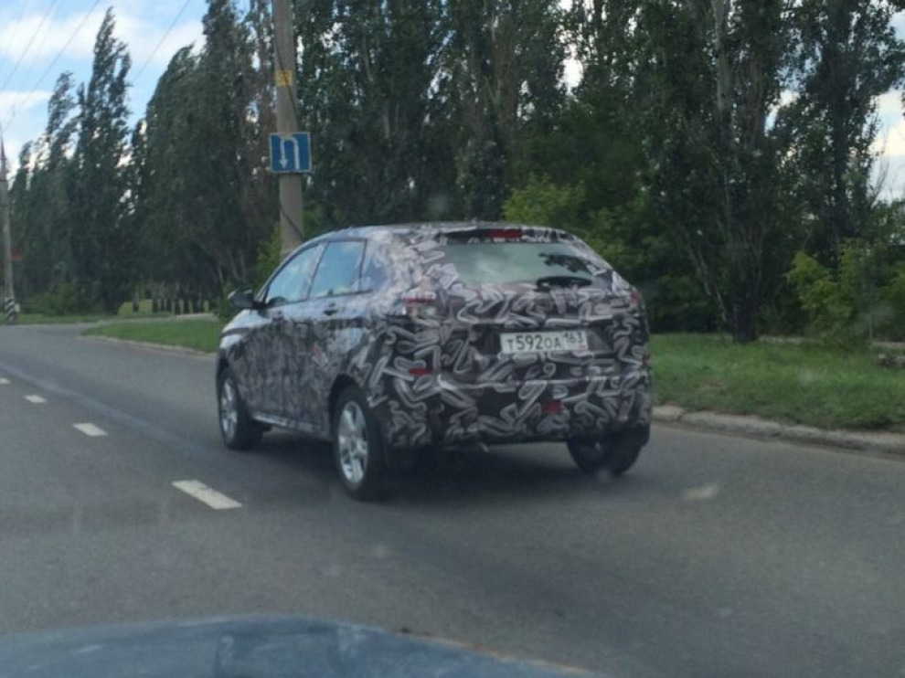 Lada Xray тестируют на дорогах Тольятти