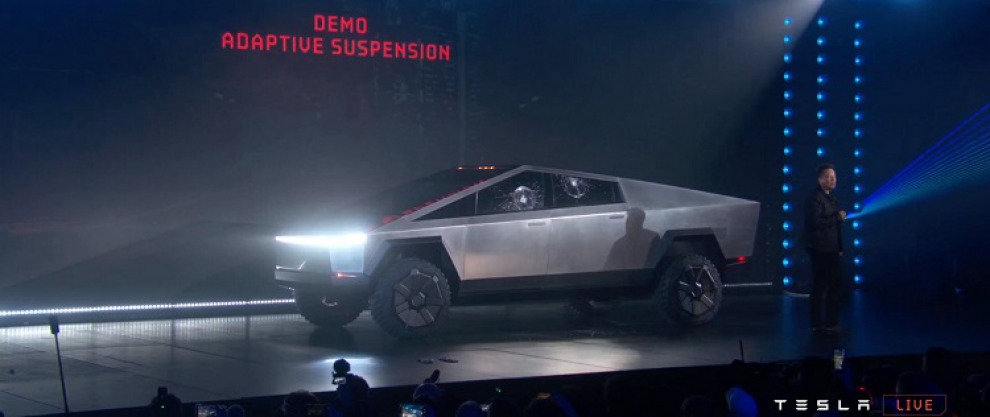 Пикап Tesla Cybertruck не боится пуль и разгонятся быстрее спорткаров