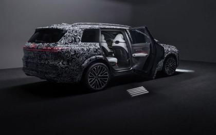 AUDI Q9 готовится к премьере. Что известно о флагманском кроссовере?