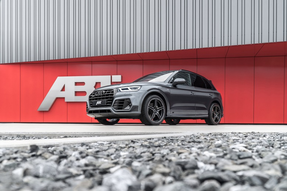 Audi Q5 нарядили в доспехи от ABT