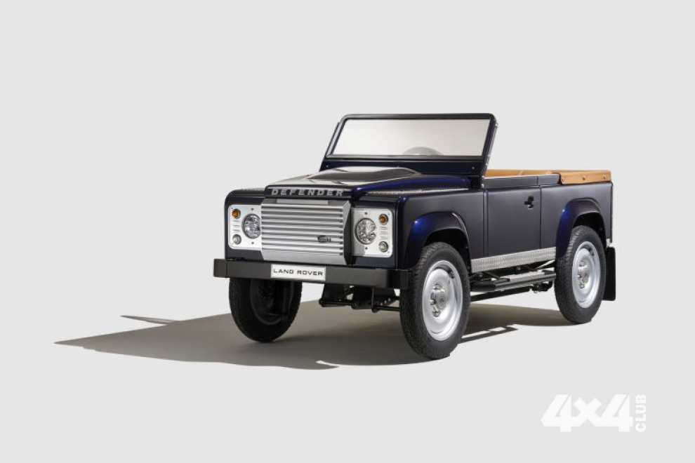 Land Rover представил педальный Defender