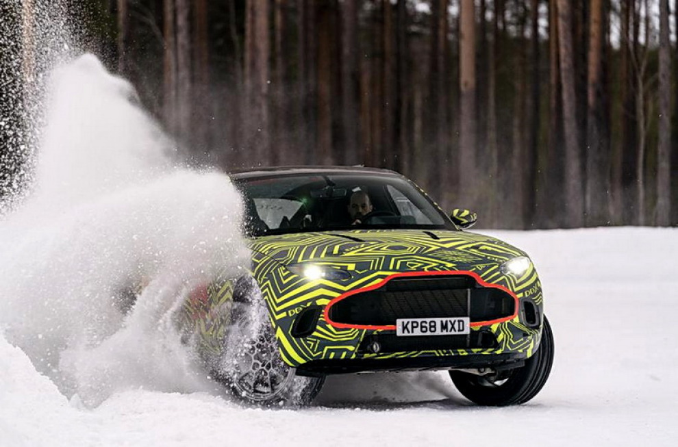 Aston Martin тестирует свой первый кроссовер DBX за полярным кругом