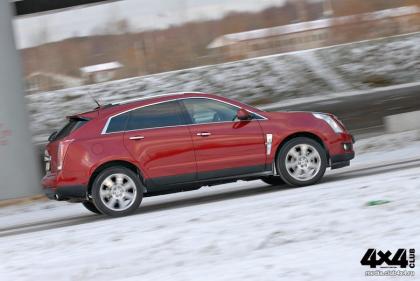 Немного бу. Дорестайлинговый Cadillac SRX второго поколения (2010-2013)