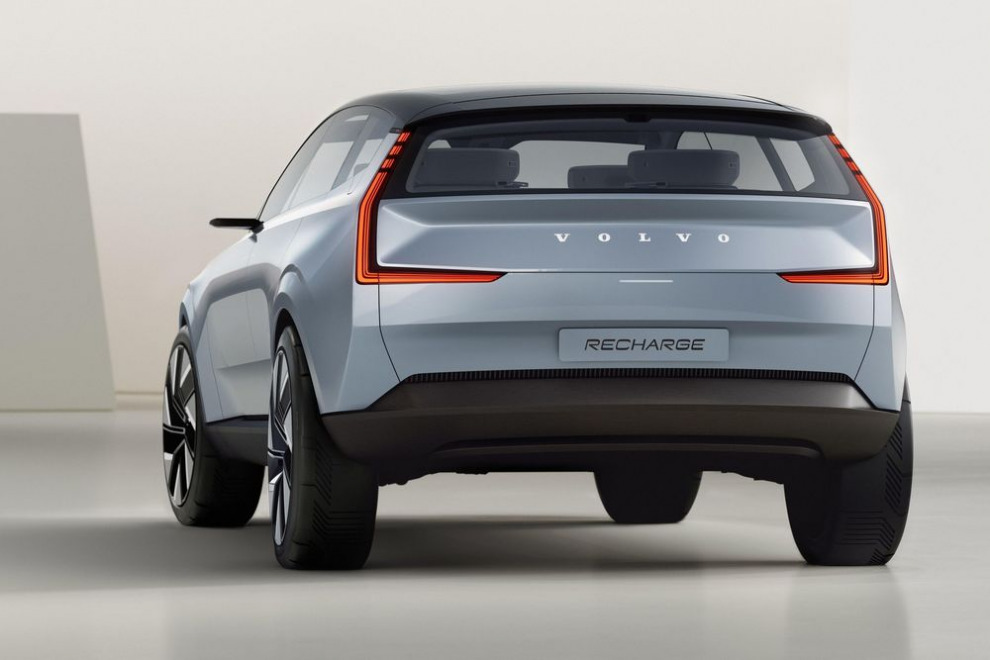 До конца года Volvo представит новый кроссовер EXC90