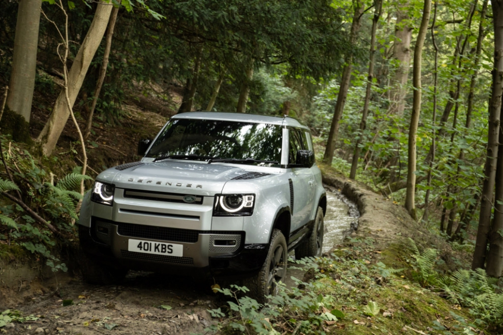 Land Rover сертифицировал в России лебедку для Defender