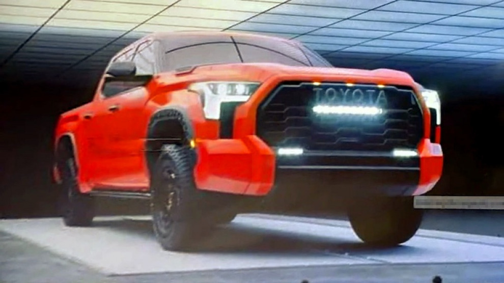 Первые фото нового суперпикапа Toyota Tundra попали в сеть
