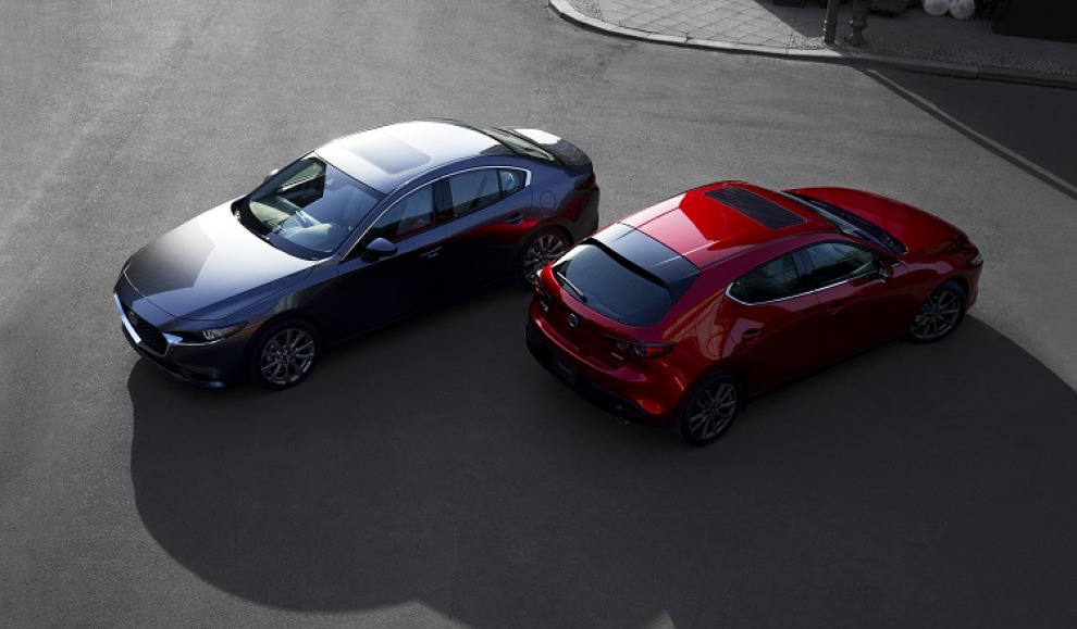 Mazda придумала новый формат примерки своих автомобилей – в халате и домашних тапочках