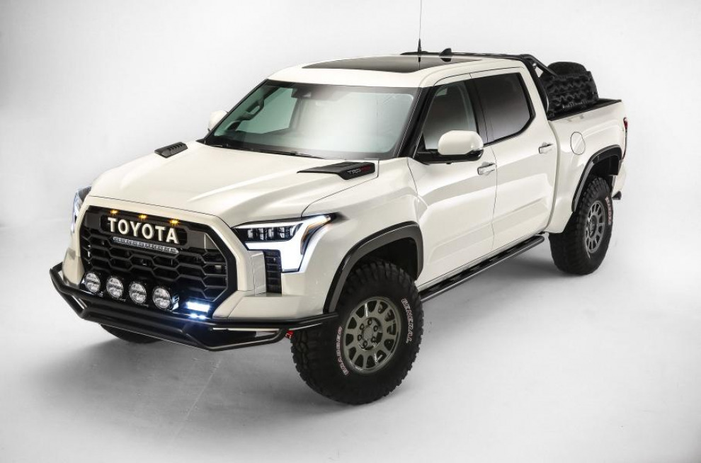 Новую Toyota Tundra доработали для тюнинг-шоу SEMA