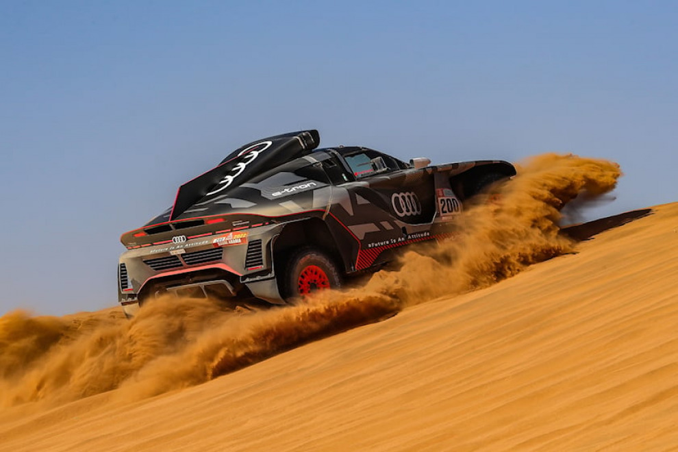 Суперболид Audi готовится к гонке в Абу-Даби