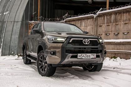 Toyota Hilux Black Onyx. Деревенский хипстер