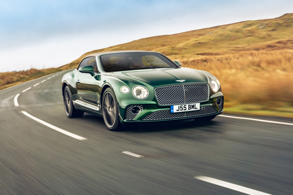 Bentley представила новую твидовую отделку салона