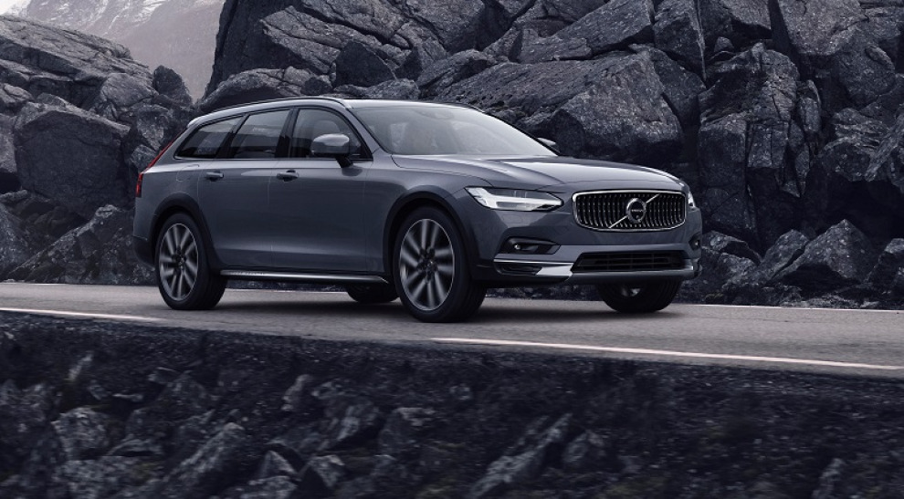 Volvo обновила большой «внедорожный» универсал