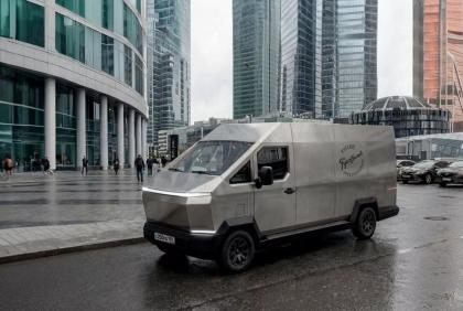 Необычный фургон Russo-Balt F200 выходит на дороги