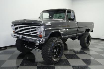 Ford F-100 1967 года сделает вас королём дороги 