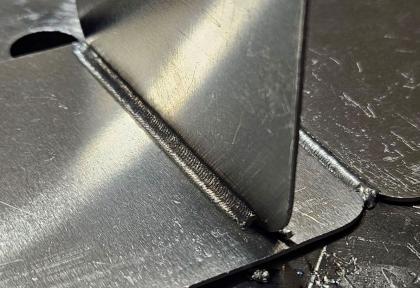 Какие технологии помогают создавать рамы, багажники, бамперы и шноркели, выдерживающие суровую грязь и мороз