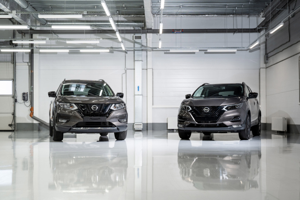 Чёрные Nissan Qashqai и X-Trail в исполнении N-Design оценили в 2 108 000 и 2 427 000 рублей соответственно