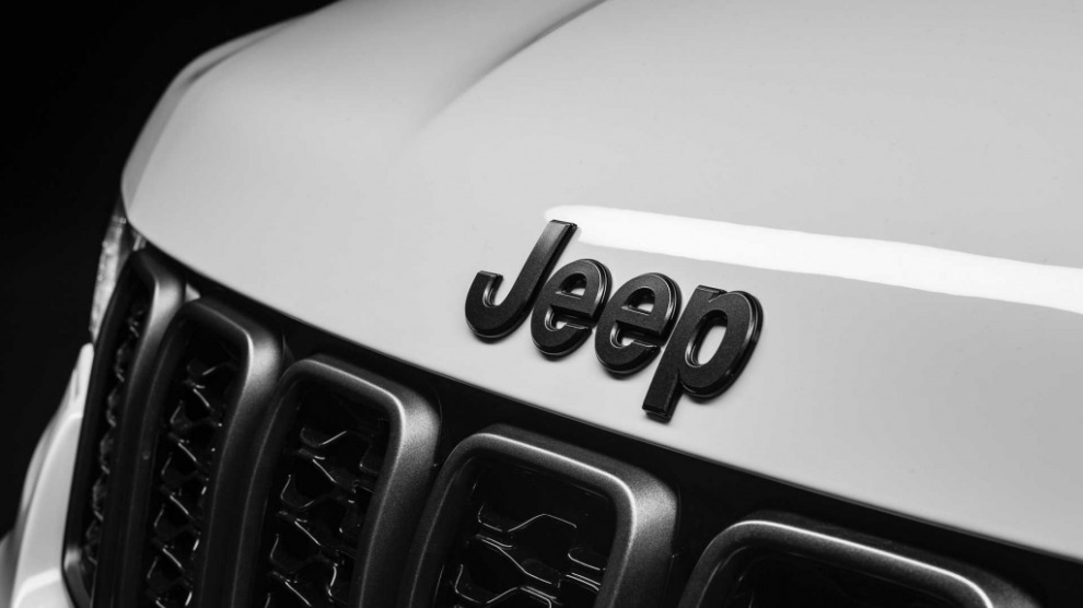 Премьера нового поколения Jeep Grand Cherokee состоится 17 ноября