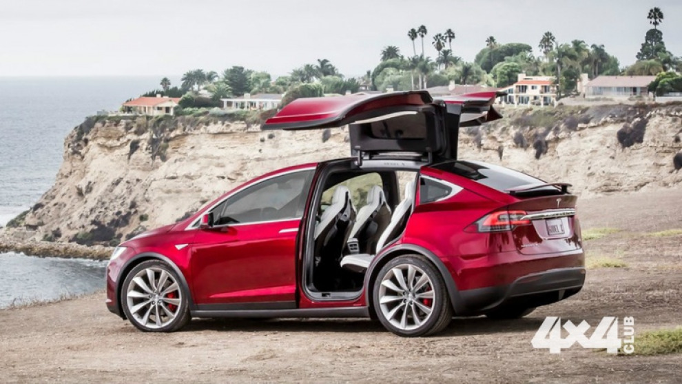 Кроссоверы Tesla Model X отзовут из-за неисправных кресел
