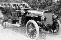 Фирму FWD мало кто помнит, а ведь именно она первой стала делать полноприводные автомобили